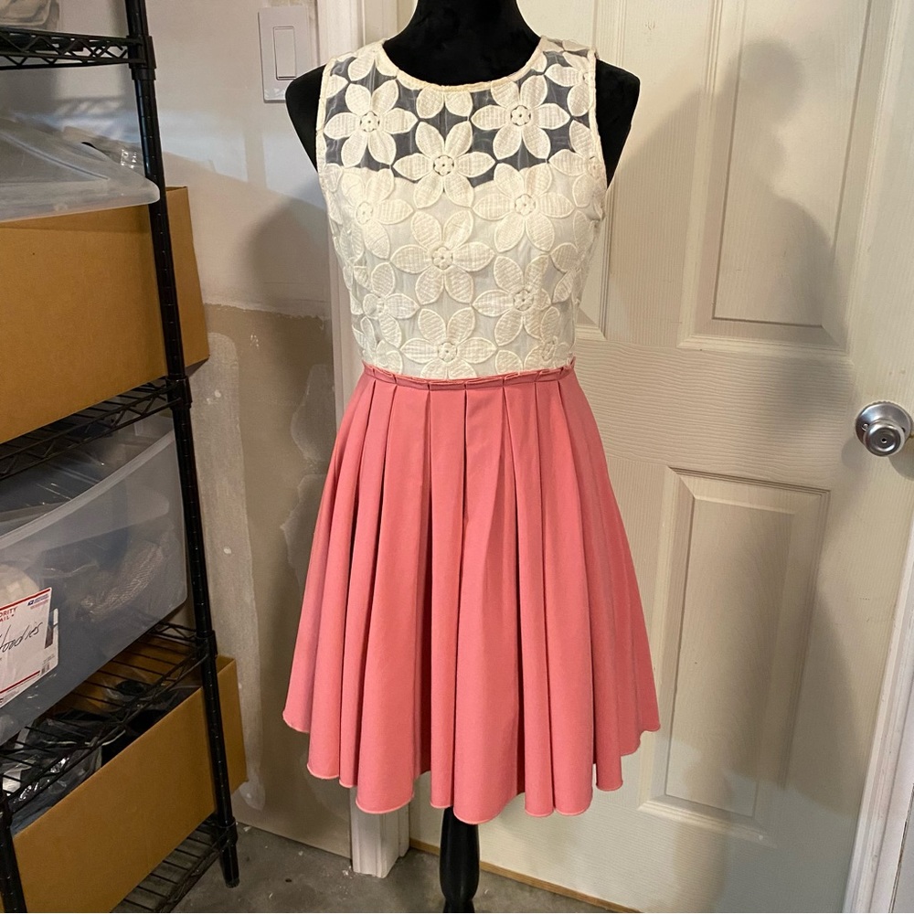 Altar’d State Dress Fit Flare Mini  Lace Bodice Cream Pink Floral Cutout Medium - Picture 11 of 11